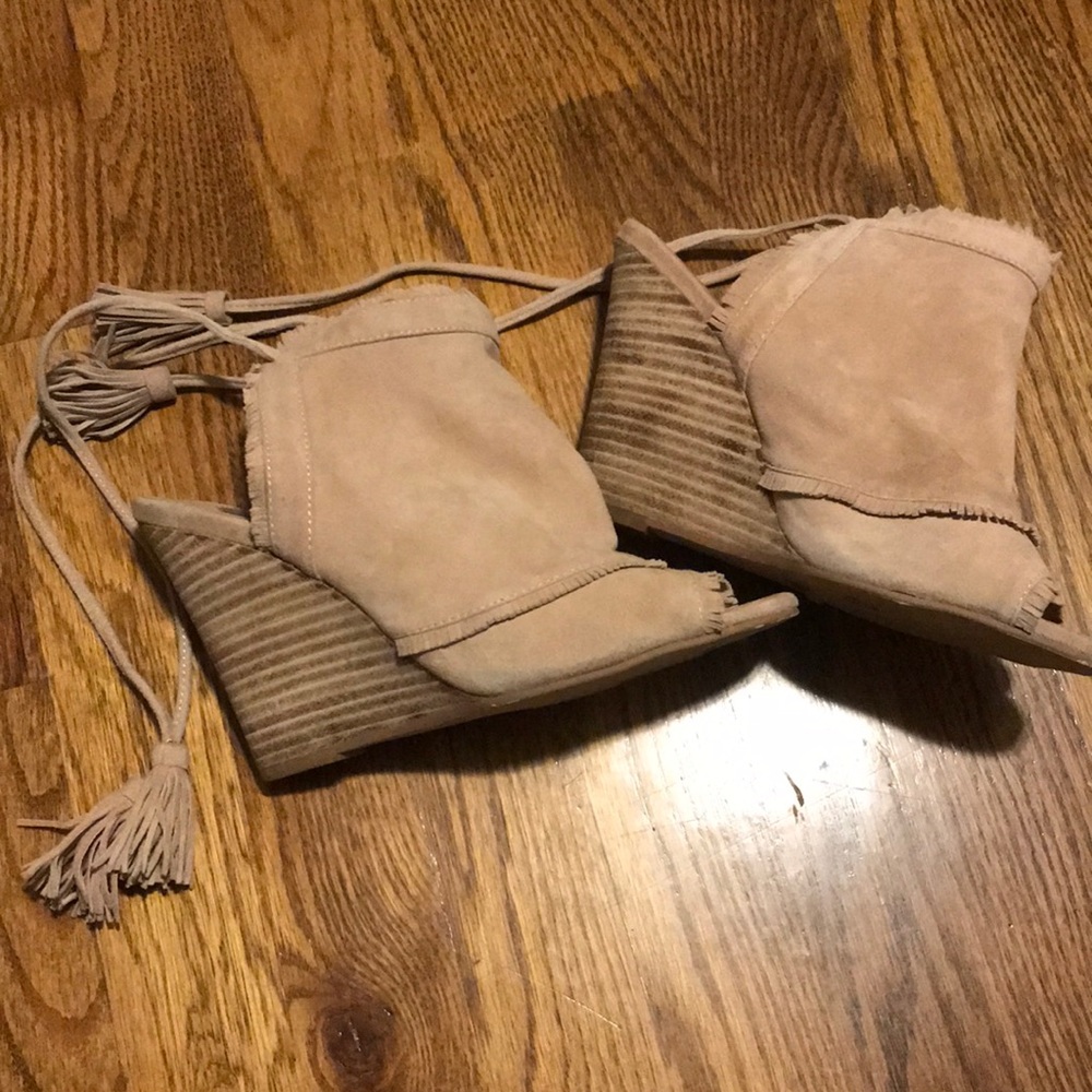 Suede wedges